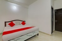 OYO Flagship Hotel Suraj , Banquet Hall & Restaurant