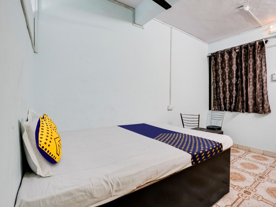 SPOT ON Chandramukhi Lodging & Bording, Mumbai- Kalyan-Bhiwandi- Badalapur, Mumbai