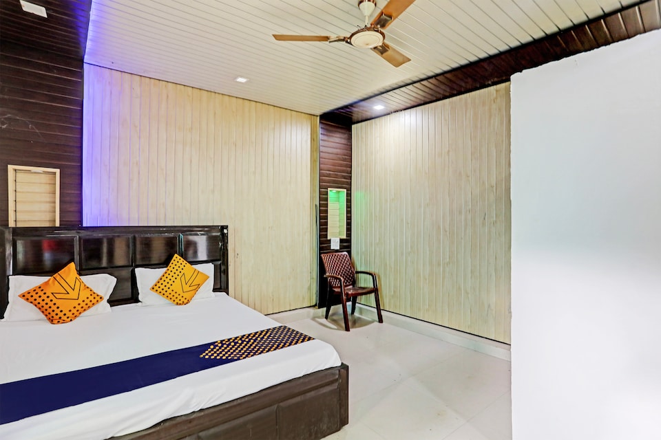 SPOT ON Hotel Red Rose, Bulandshahr, Bulandshahr