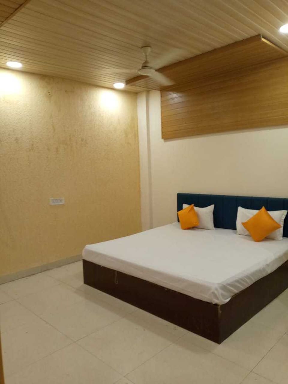 SPOT ON Hotel Rose Valley, Bhawarkua Indore, Indore