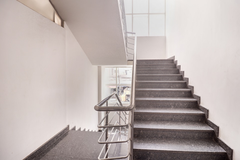 Hotel O New Grand Suites, Hebbal Bangalore, Bangalore