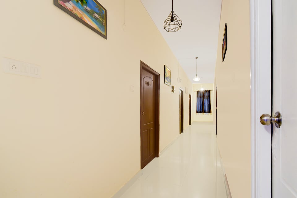 SPOT ON Nest Inn Hotel, Banjara Hills, Hyderabad