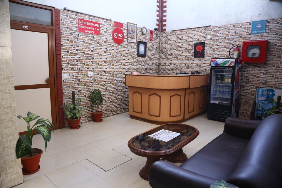 OYO 1726 Hotel City Plaza 7, Madhya Marg Chandigarh, Chandigarh