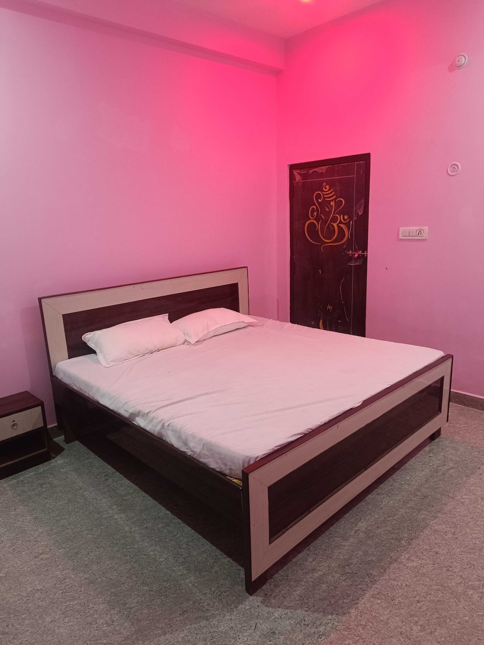 SPOT ON Pandey Ji Guest House , Golghar, Gorakhpur