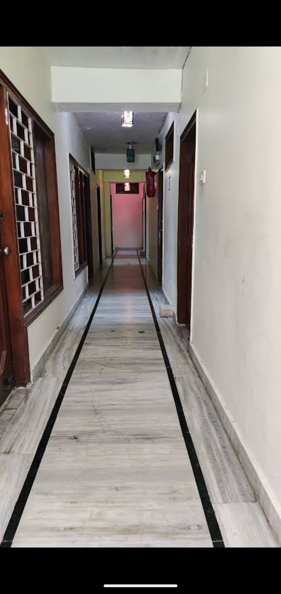 POP 81729E Hotel Upswing , Hazratganj Lucknow, Lucknow