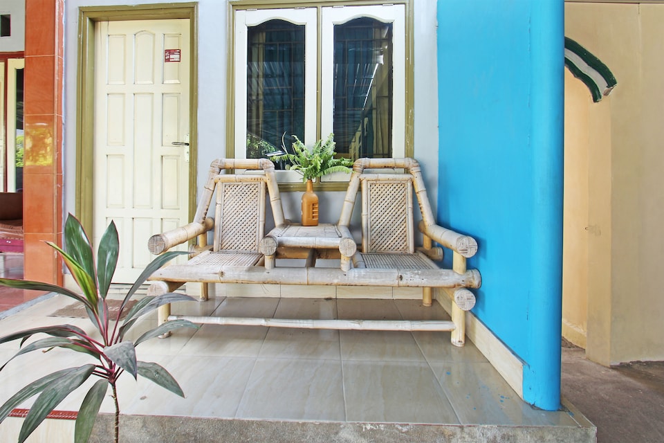 OYO Life 92960 Rumah Kos Kita, Tanjung Lombok, Lombok