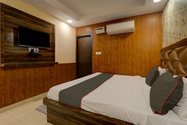 Flagship Hotel Crystal
