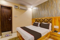 Flagship Hotel Crystal