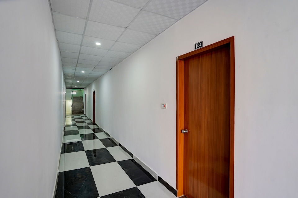 OYO 817310 Zion Hotel And Party Place, Meerut, Meerut