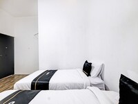 Capital O 92963 Global House Syariah 