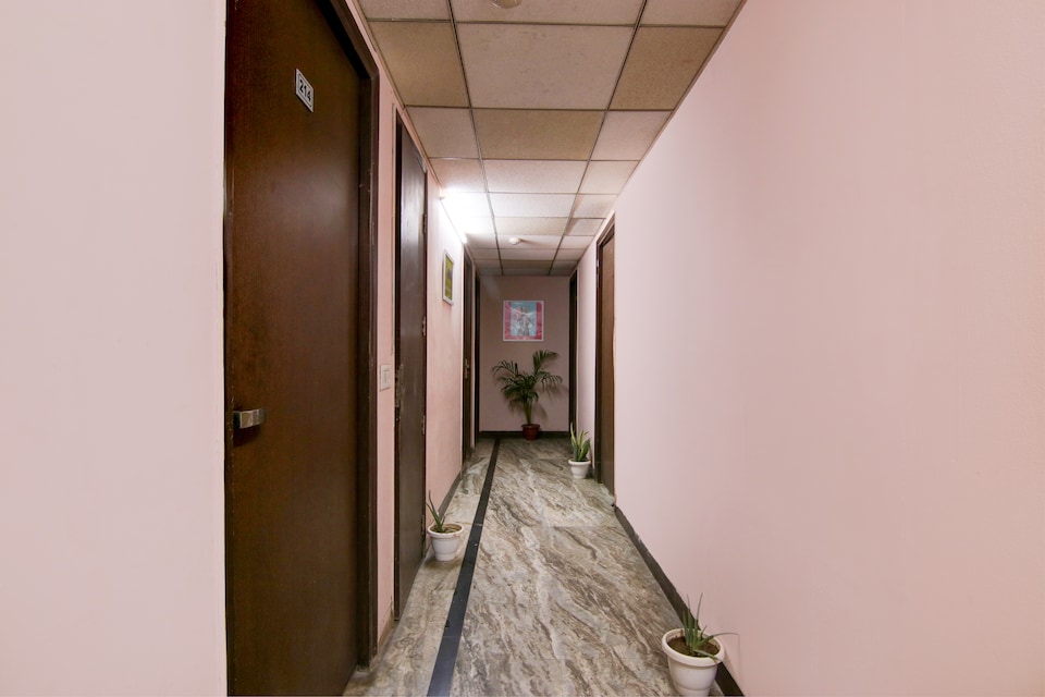 OYO 817404 Manya Stay, Saket Delhi, Delhi