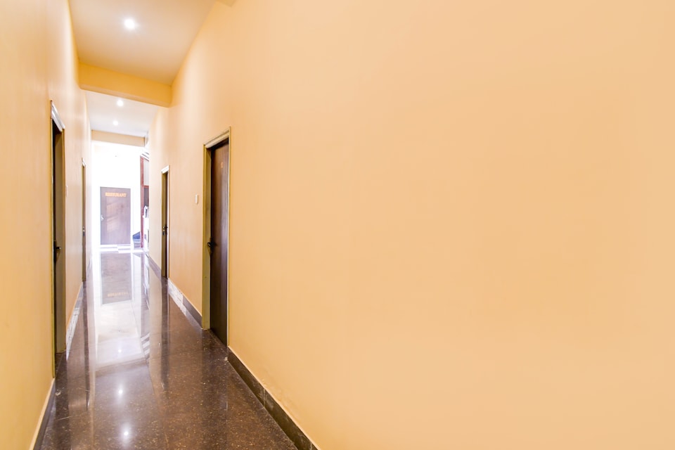 OYO 817415 Hotel OceanBird, Behala Kolkata, Kolkata