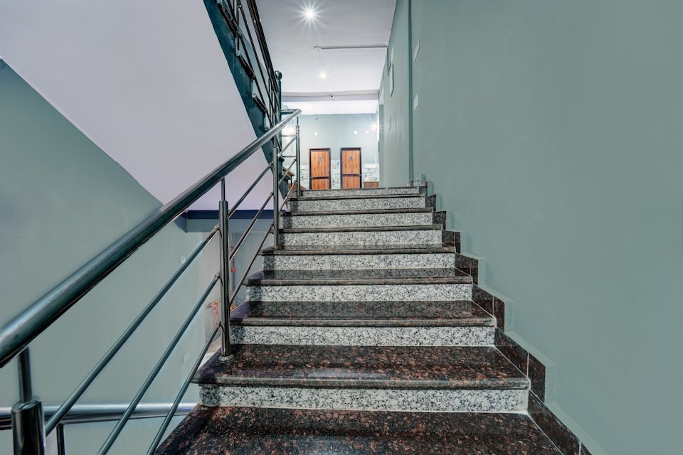 Hotel O Snug Inn, Harmu, Ranchi