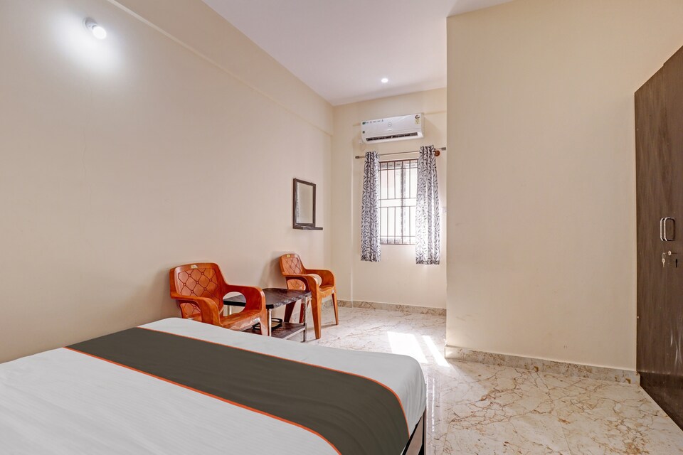 Hotel O Sri Maruthi Convention Formerly SMK Lodging, Hoskote Bangalore, Bangalore