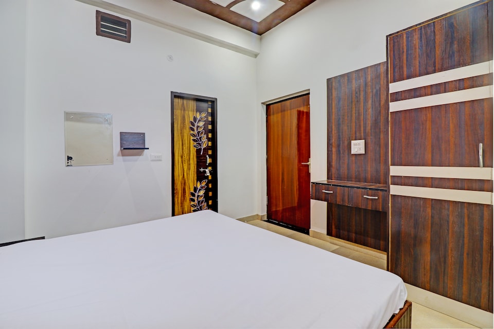 Hotel O Om Palace, Corporate Complex, Agra