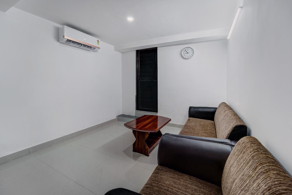 Hotel O White House, Piska More, रांची