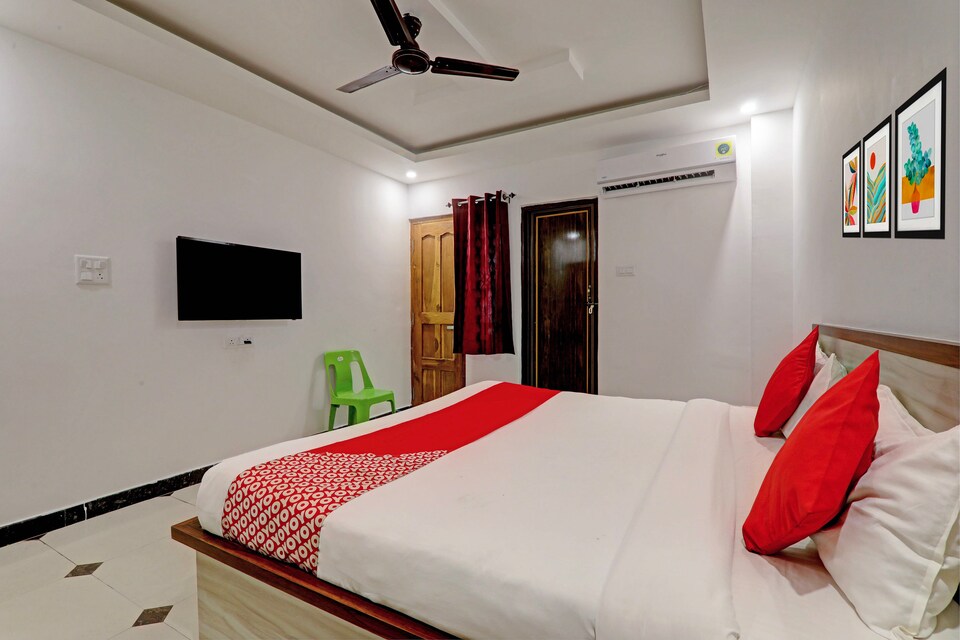 OYO Flagship Radhe Radhe Guest House, Golghar, Gorakhpur
