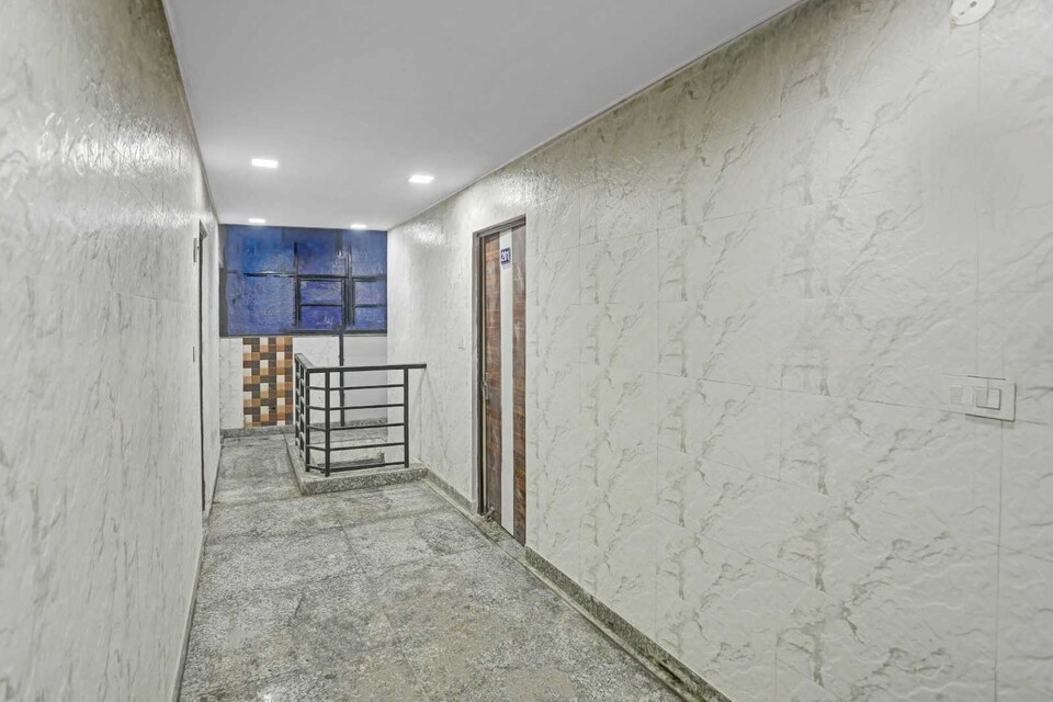 POP 81753C Hotel Park, North Delhi, Delhi