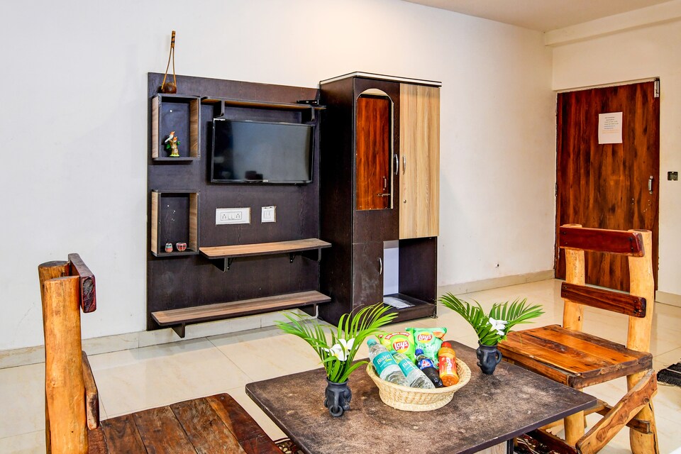 OYO Flagship Living Earth Farm Resort & Restaurant , Shantiniketan, Shantiniketan