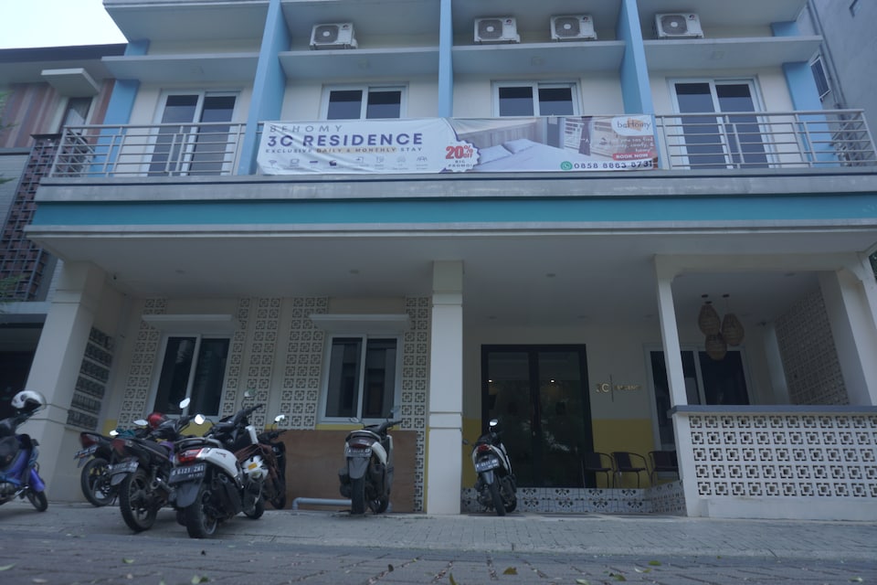 OYO Life 93043 Cozy Regent, BSD, Tangerang