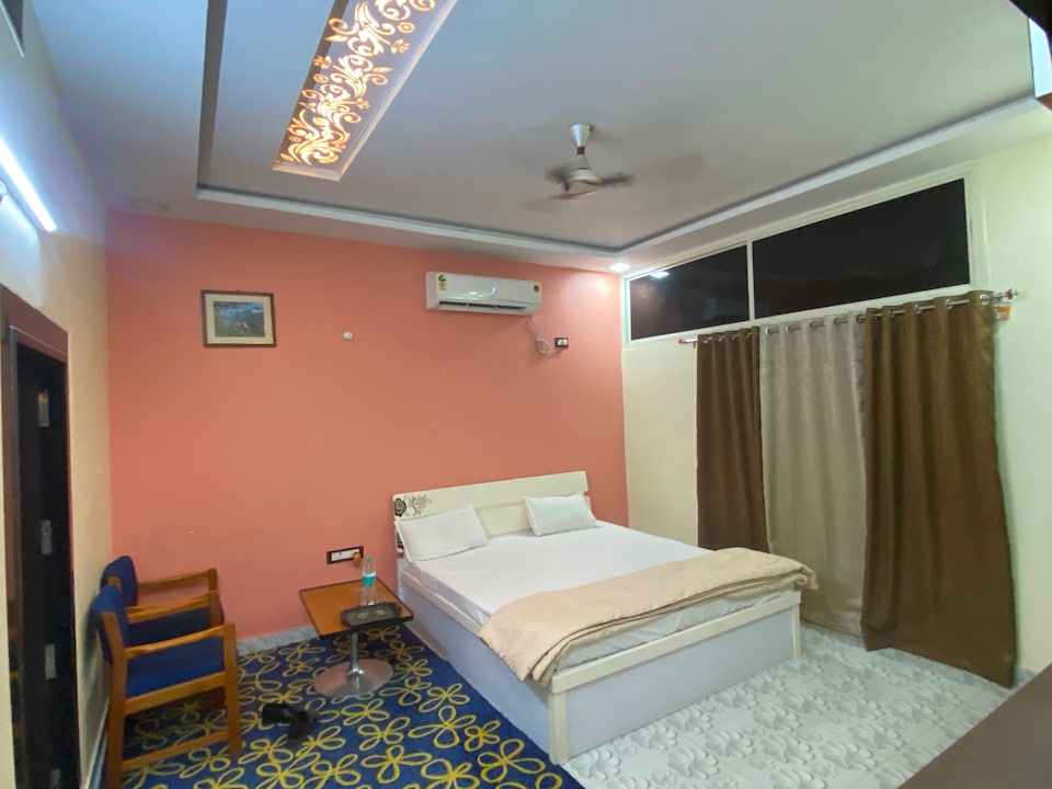 OYO Hotel R - Leela Palace, Banda, Banda