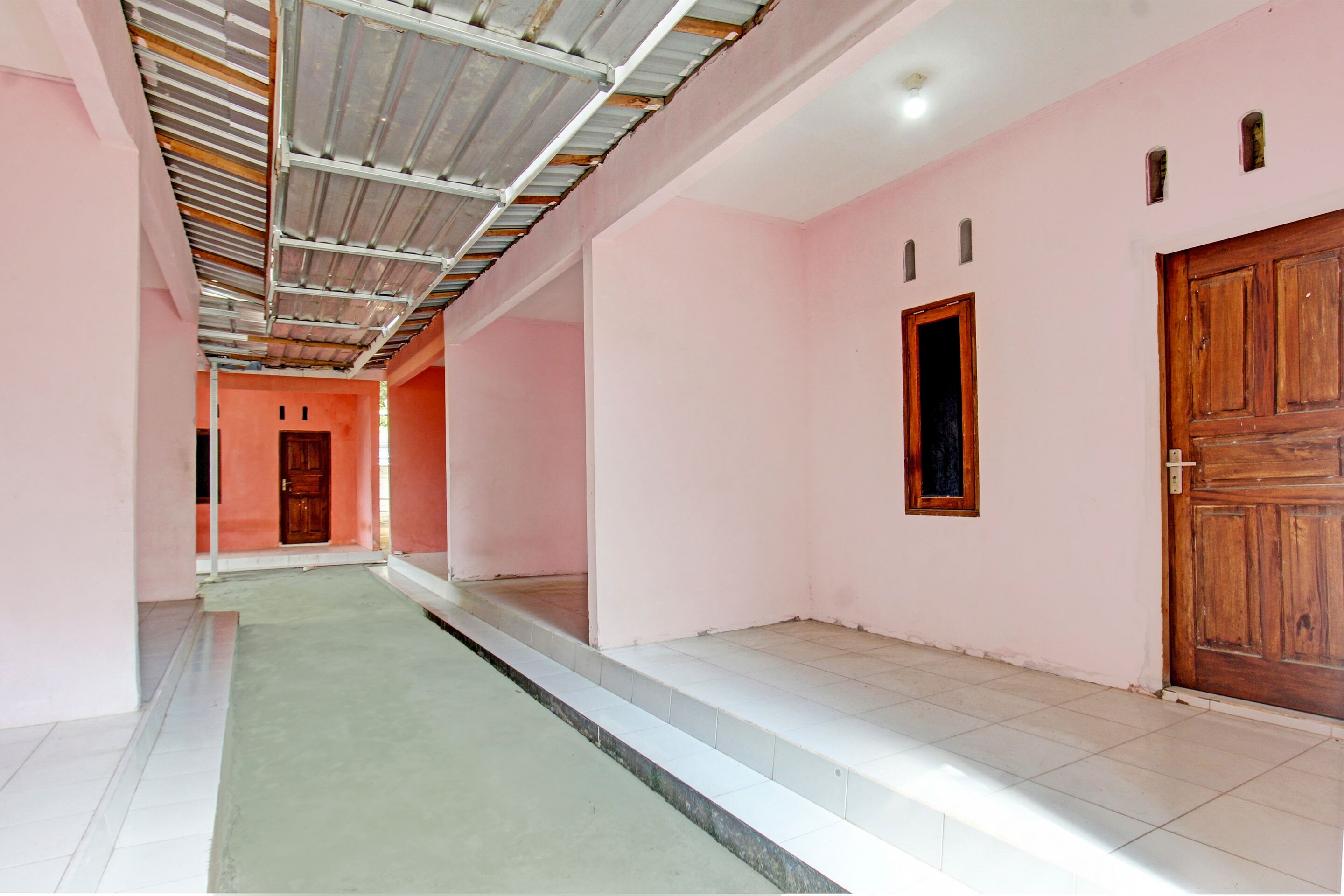 OYO Life 93058 Kos Subur, OYO Living Lombok, Book @ Rp111597 - OYO