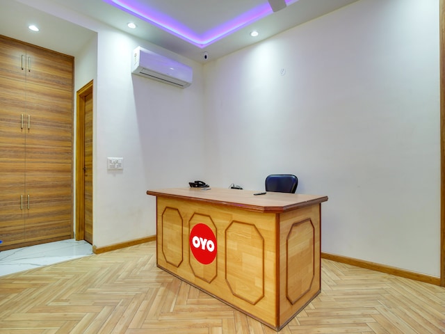 OYO Hotel Starlight