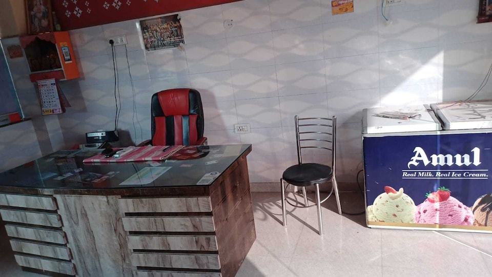 Hotel O Shree Krishna palace, Barra Kanpur, Kanpur