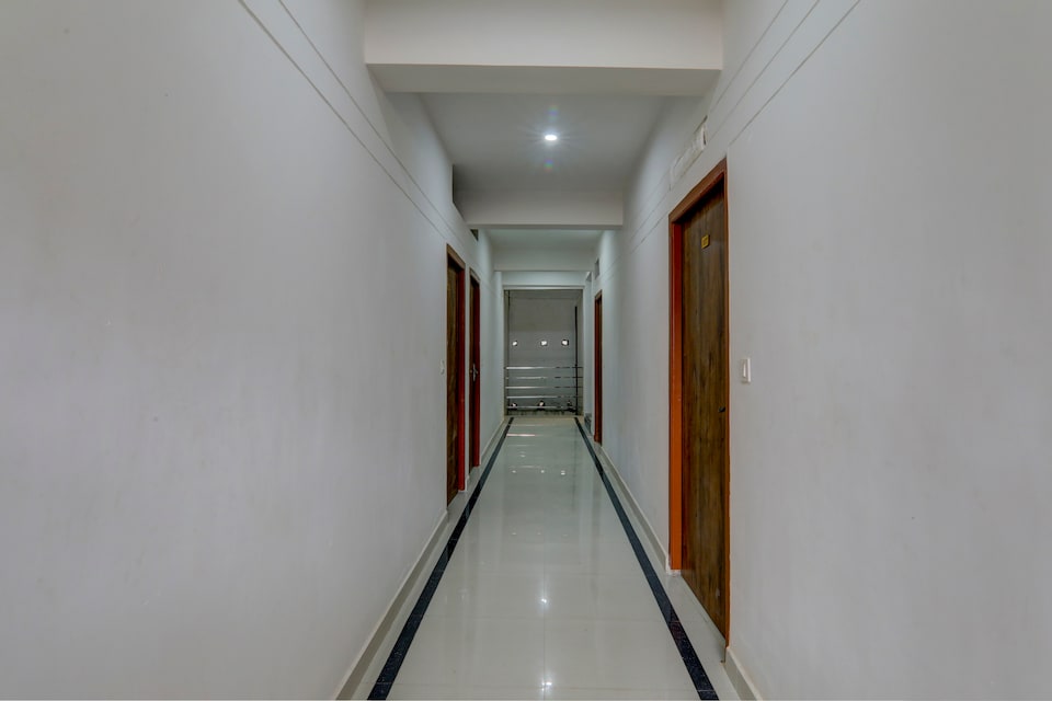 Super Hotel O Paliwal's Paradise, Golghar, Gorakhpur