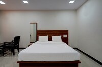 OYO Vaibhav Lakshmi Bording & Lodging 