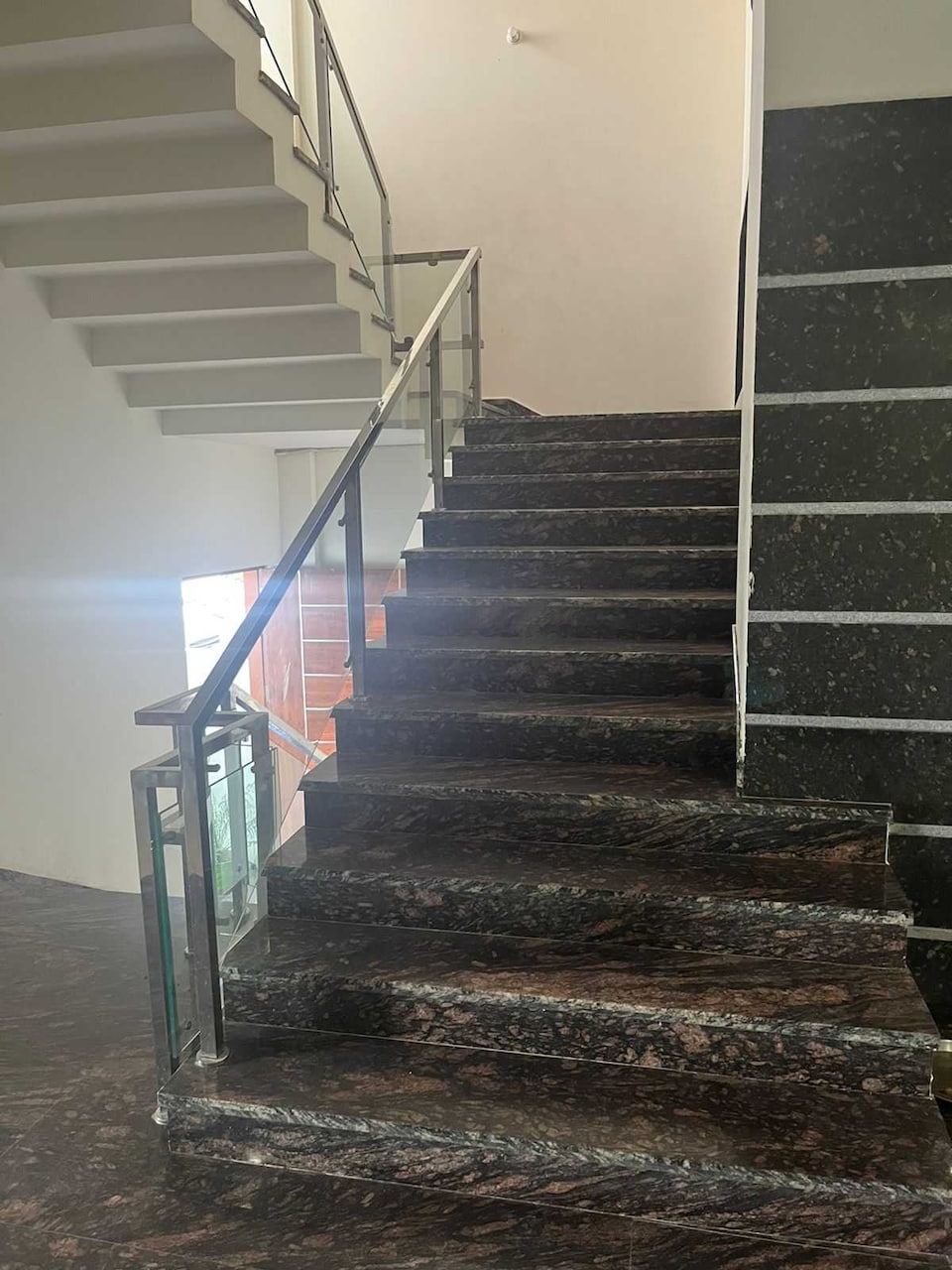 POP 81761H Hotel K.j Homes , Gomti Nagar Lucknow, Lucknow