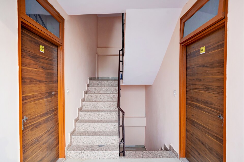 OYO 817629 The Park Inn, Indirapuram Ghaziabad, Ghaziabad