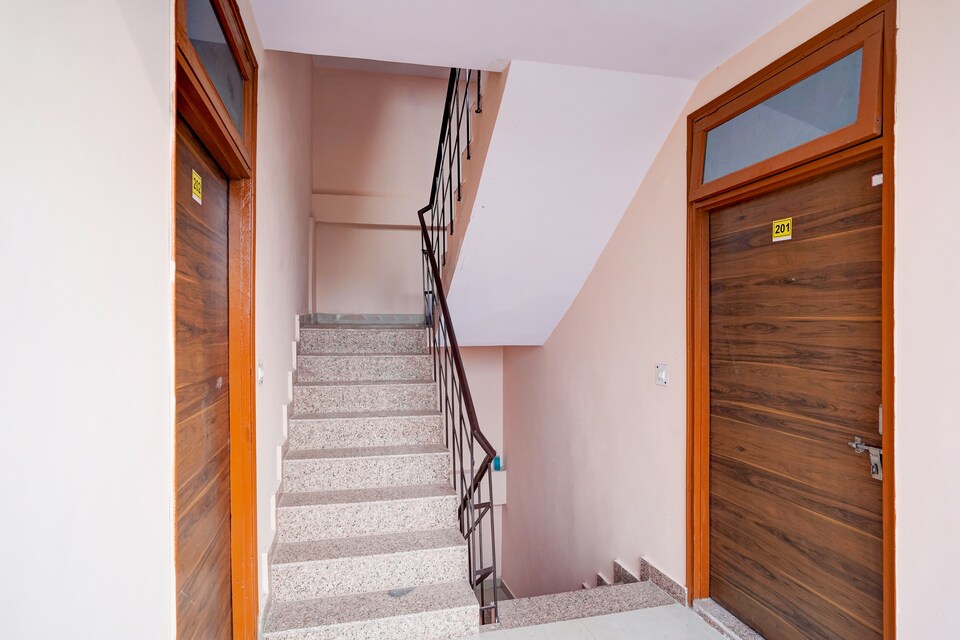 OYO 817629 The Park Inn, Indirapuram Ghaziabad, Ghaziabad