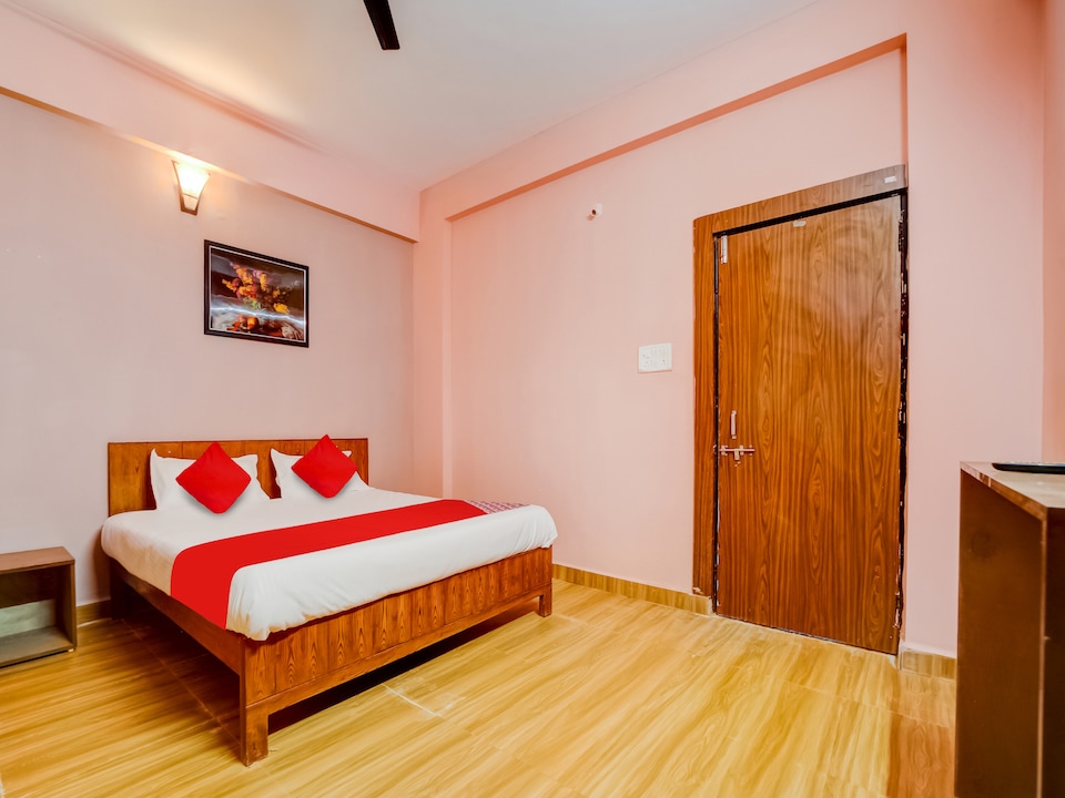 Hotel O Crown Square, MP Nagar Bhopal, Bhopal