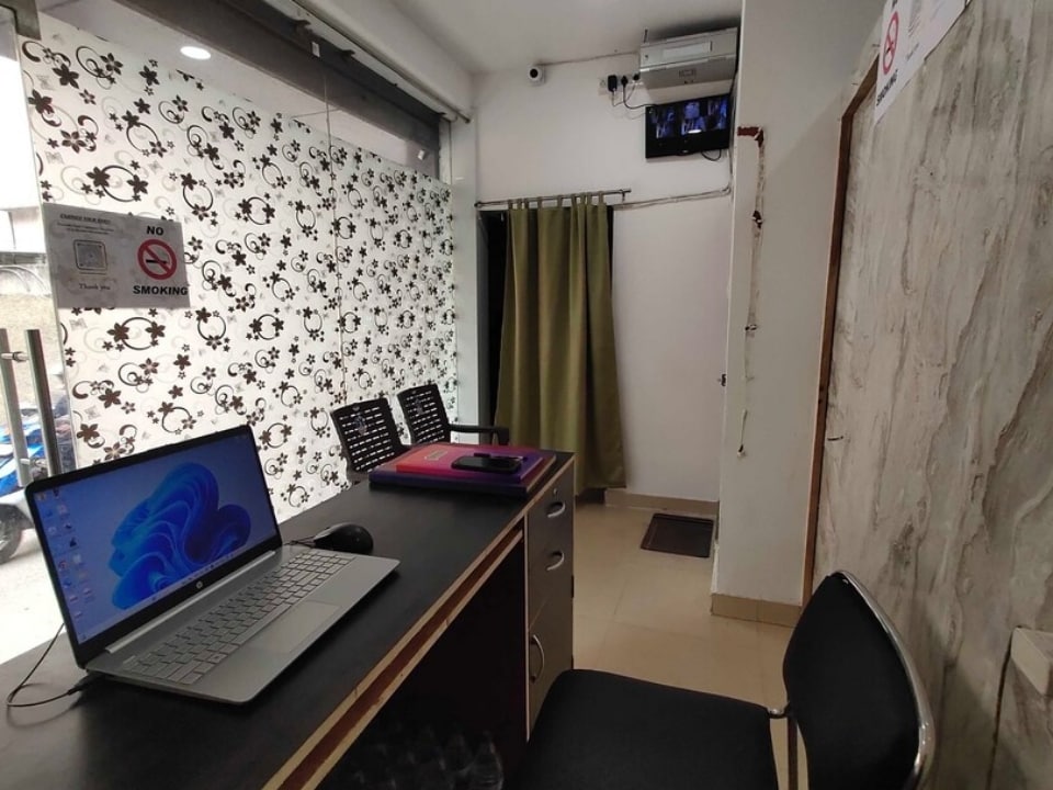 Hotel O Samrat Inn, Firayalal, Ranchi