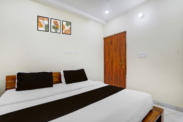 Super Hotel O IIM Road Lucknow