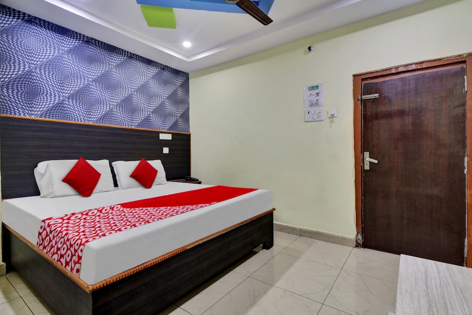 Hotel O At Home Grand, Governorpet Vijayawada, Vijayawada