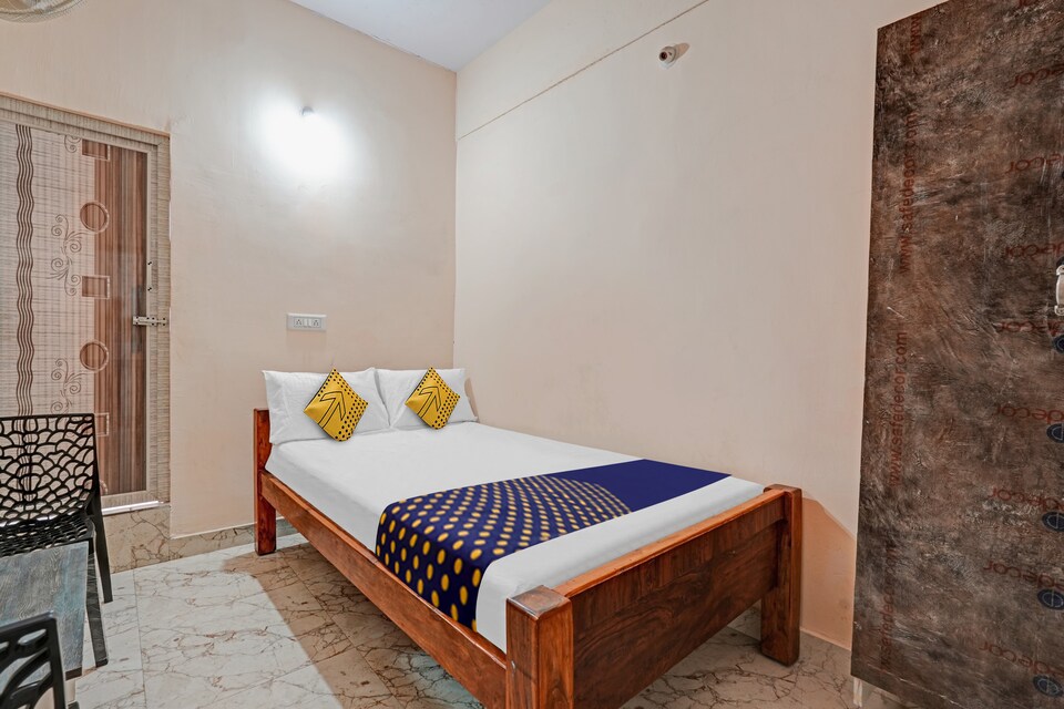 SPOT ON Chaluva Boarding& Lodging, Nagarbhavi Bangalore, Bangalore