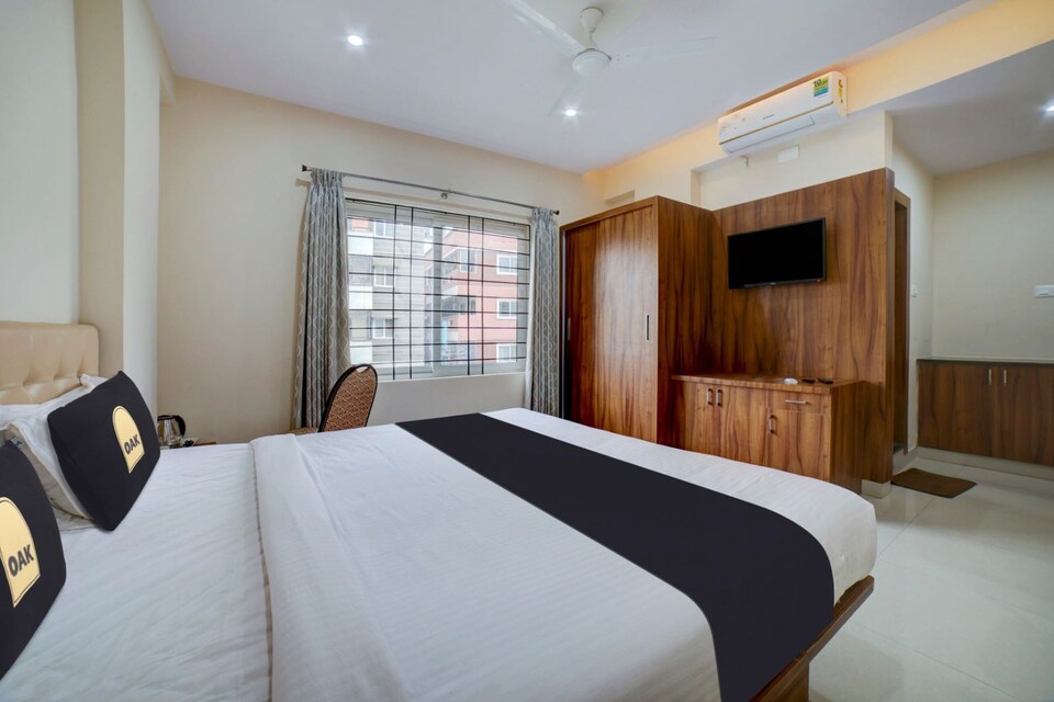 POP 81776J Hotel Dev Inn, Vaishali Kaushambi Metro, Ghaziabad