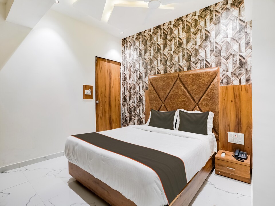 OYO Flagship Hotel Paramount Villa, Infocity Gandhinagar, Gandhinagar