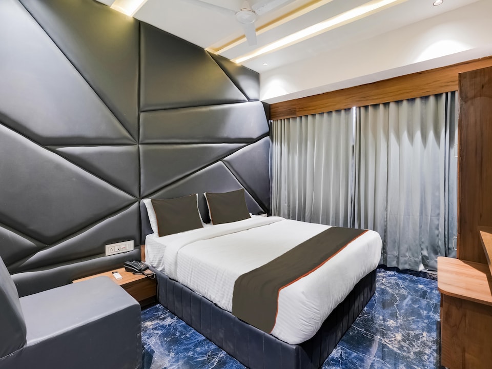 OYO Flagship Hotel Paramount Villa, Infocity Gandhinagar, Gandhinagar