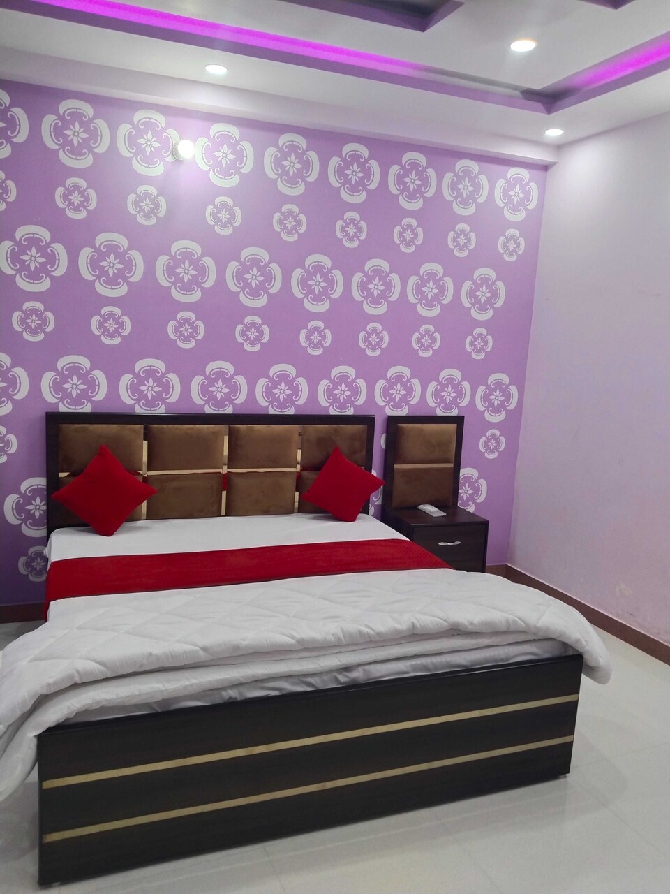 POP 81779H S. L. G  Hotel, Barra Kanpur, Kanpur