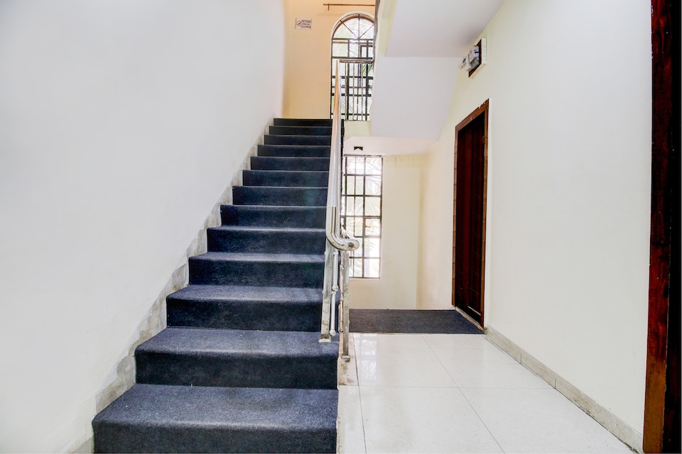 Hotel O Golden Sky, Vijay Nagar Indore, Indore