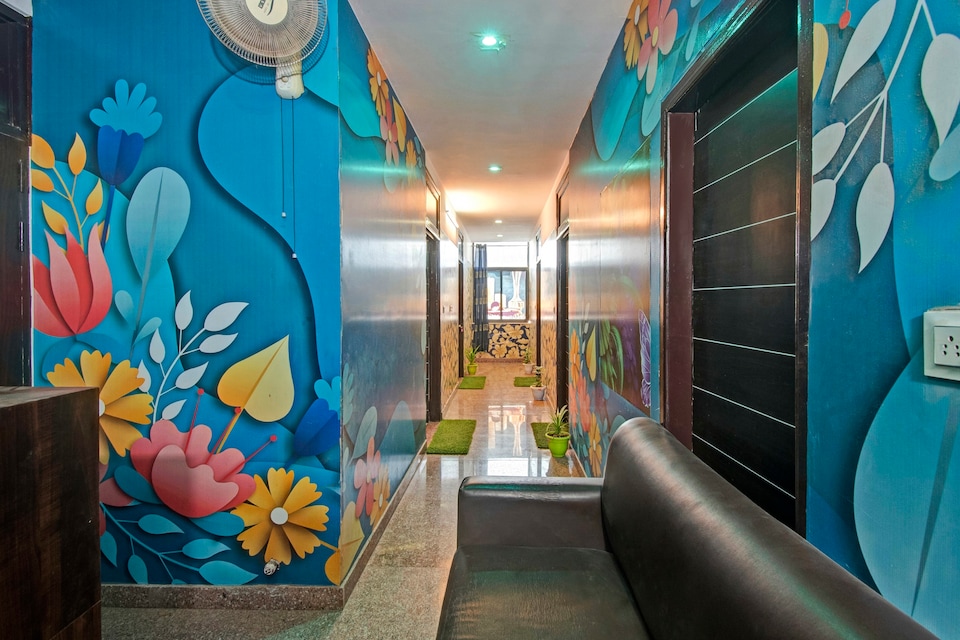 OYO 817963 HOTEL Rawat Palace, Mansarovar, Jaipur