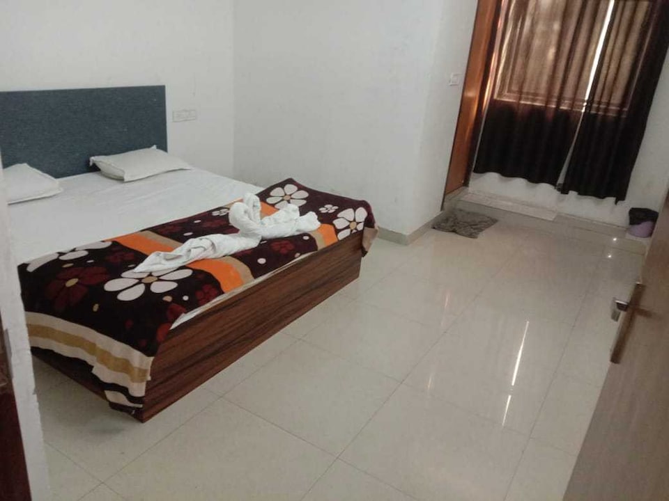 OYO Hotel New Spark Inn , Meerut, Meerut