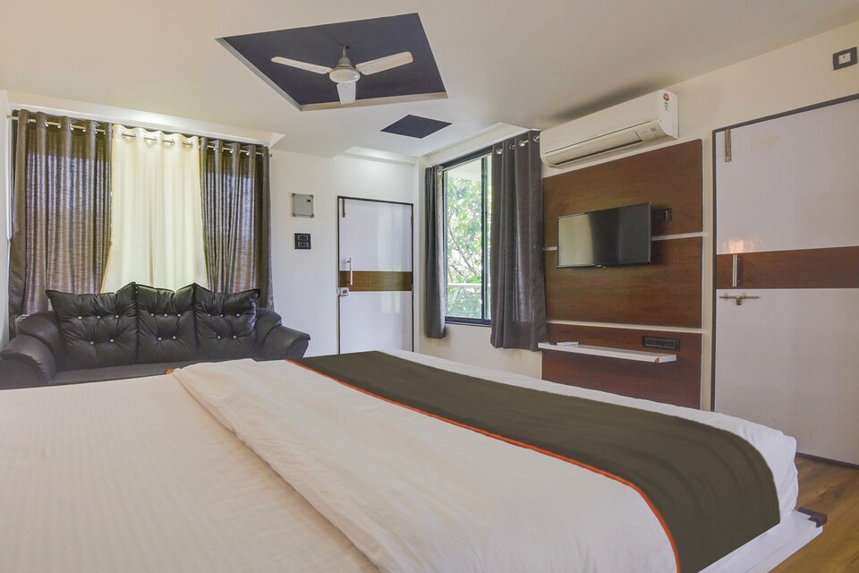 Collection O  VS Palolem Heights, South Goa, Goa