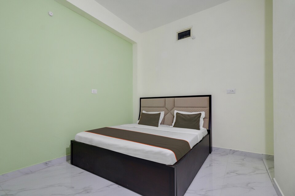 Collection O Aatithya Inn, Lashkar, Gwalior