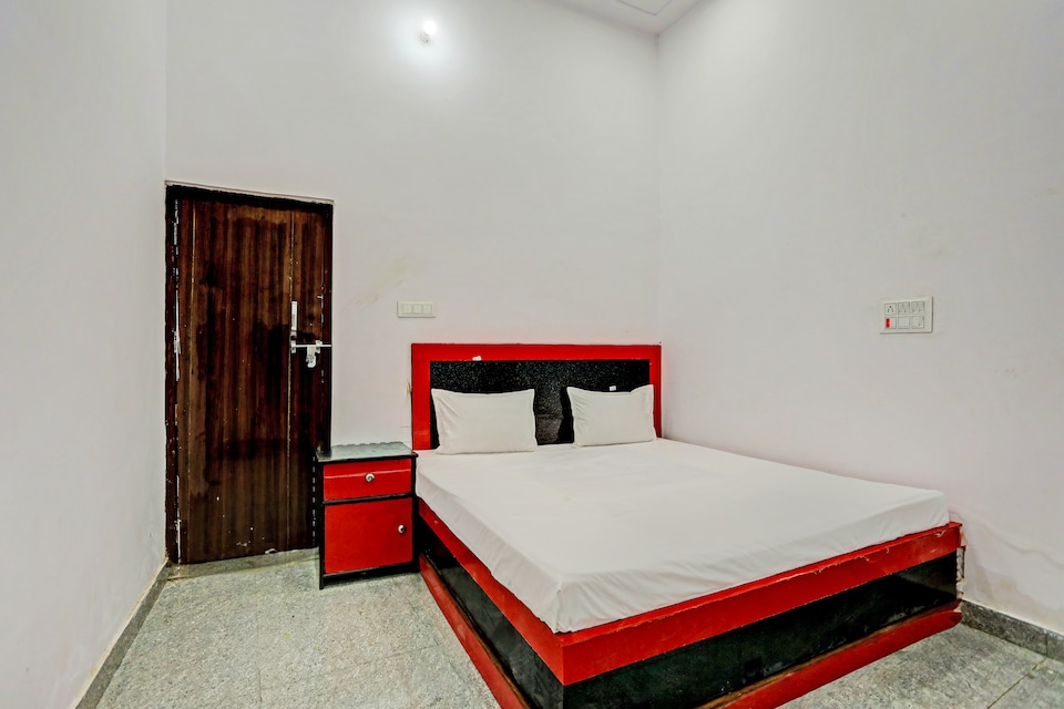 OYO 818006 THE KING HEAVEN, Bhogaon, Bhogaon