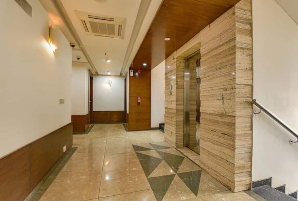 POP 81804C Dev Aadi Hotel, Navrangpura Ahmedabad, Ahmedabad