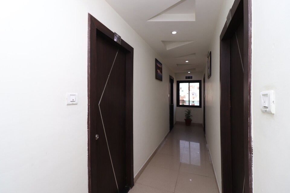 OYO Flagship Hotel Yugantar Palace, City Centre, Gwalior